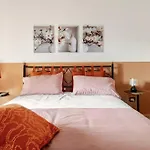 Апартаменты L'angolo Fiorito House