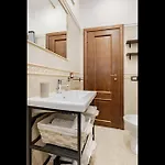 Апартаменты L'angolo Fiorito House *
