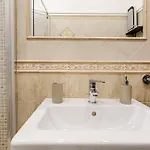L'angolo Fiorito House Апартаменты *
