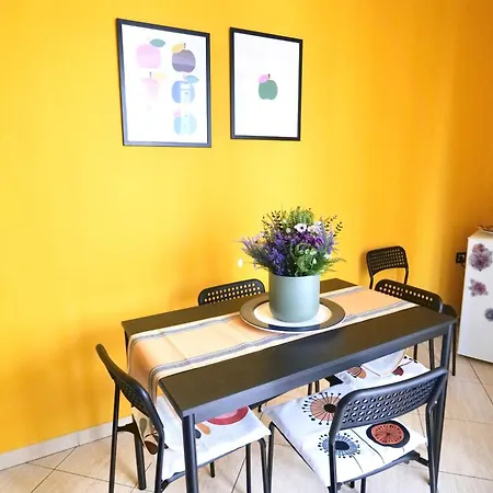 Apartment L'angolo Fiorito House Neapel