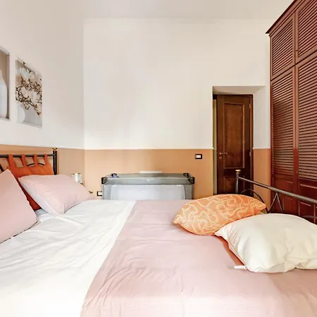 L'angolo Fiorito House *